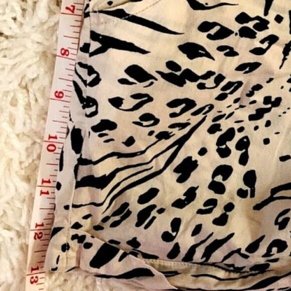 H&M Animal Print Pleated Cotton Cuff Pocket Elastic Waist Lightweight Shorts - Picture 8 of 16
